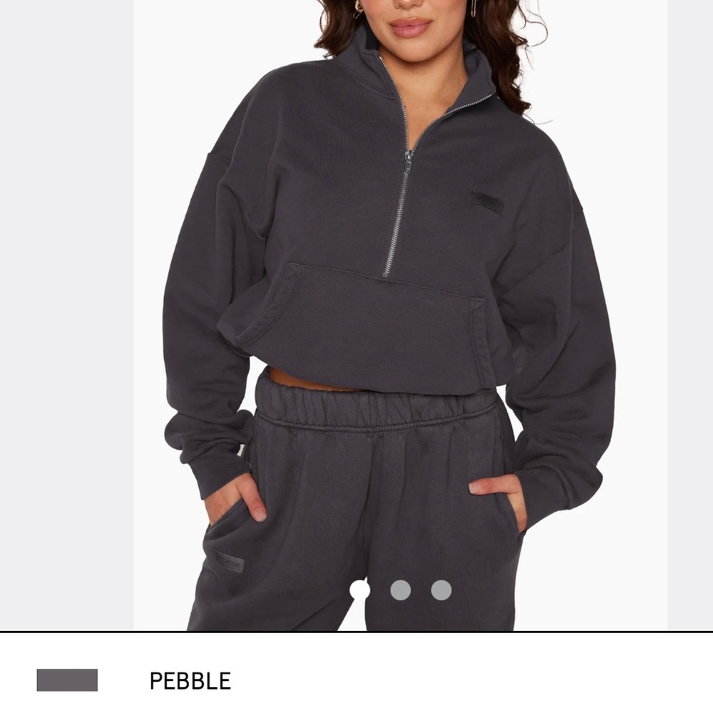 HALF ZIP